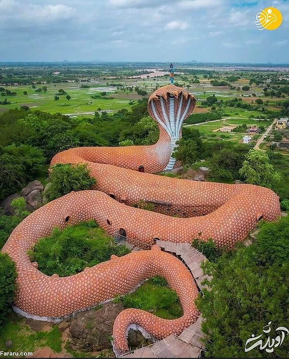 معبدی به شکل مار در هند